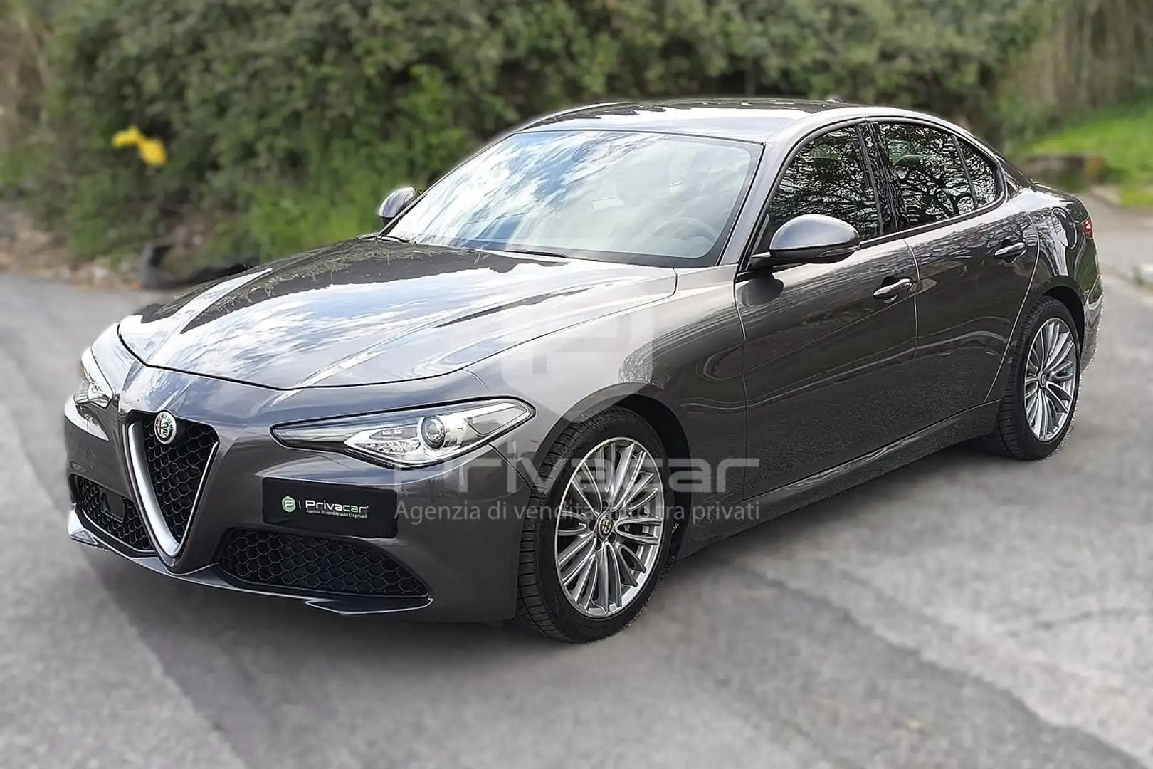 Alfa Romeo Giulia Giulia 2.2 Turbodiesel 150 CV AT8 Super Plateado - 1