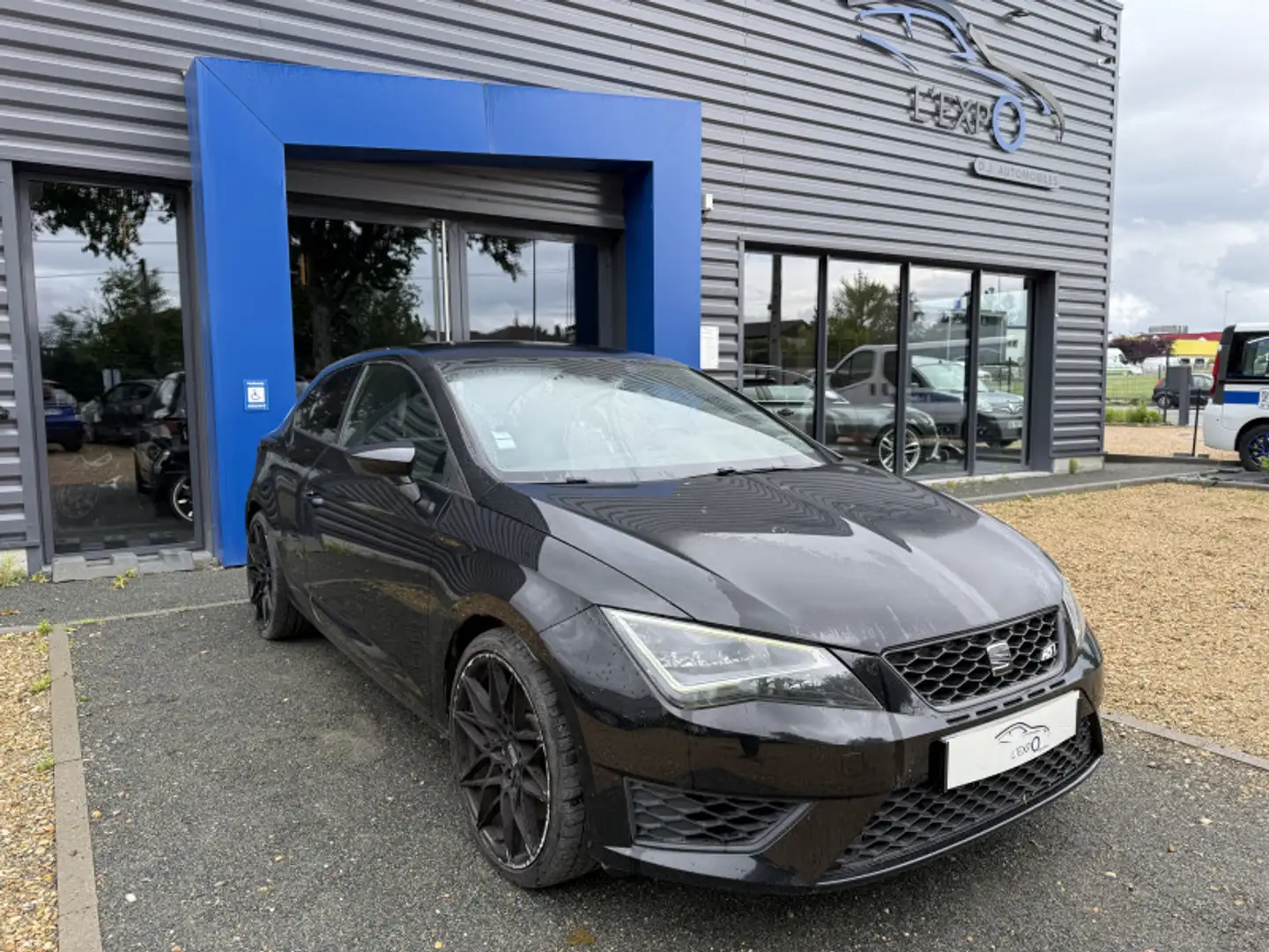 SEAT Leon 2.0 TSI 265CH CUPRA START\u0026STOP DSG Noir - 1