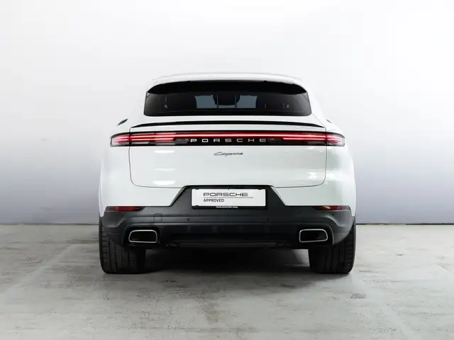 Porsche Cayenne view 11