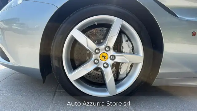 Ferrari California view 7