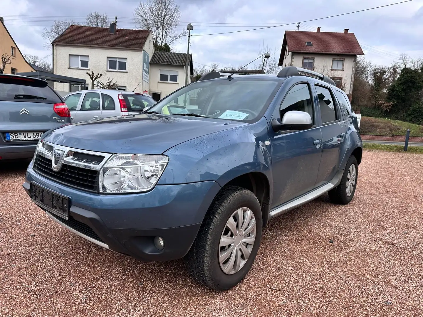Dacia Duster I Prestige 4x2 TÜV 02/2025 Blauw - 1