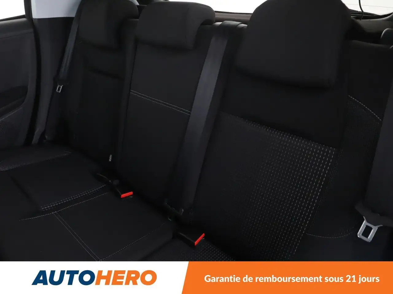 Peugeot 208 208 — photo 14