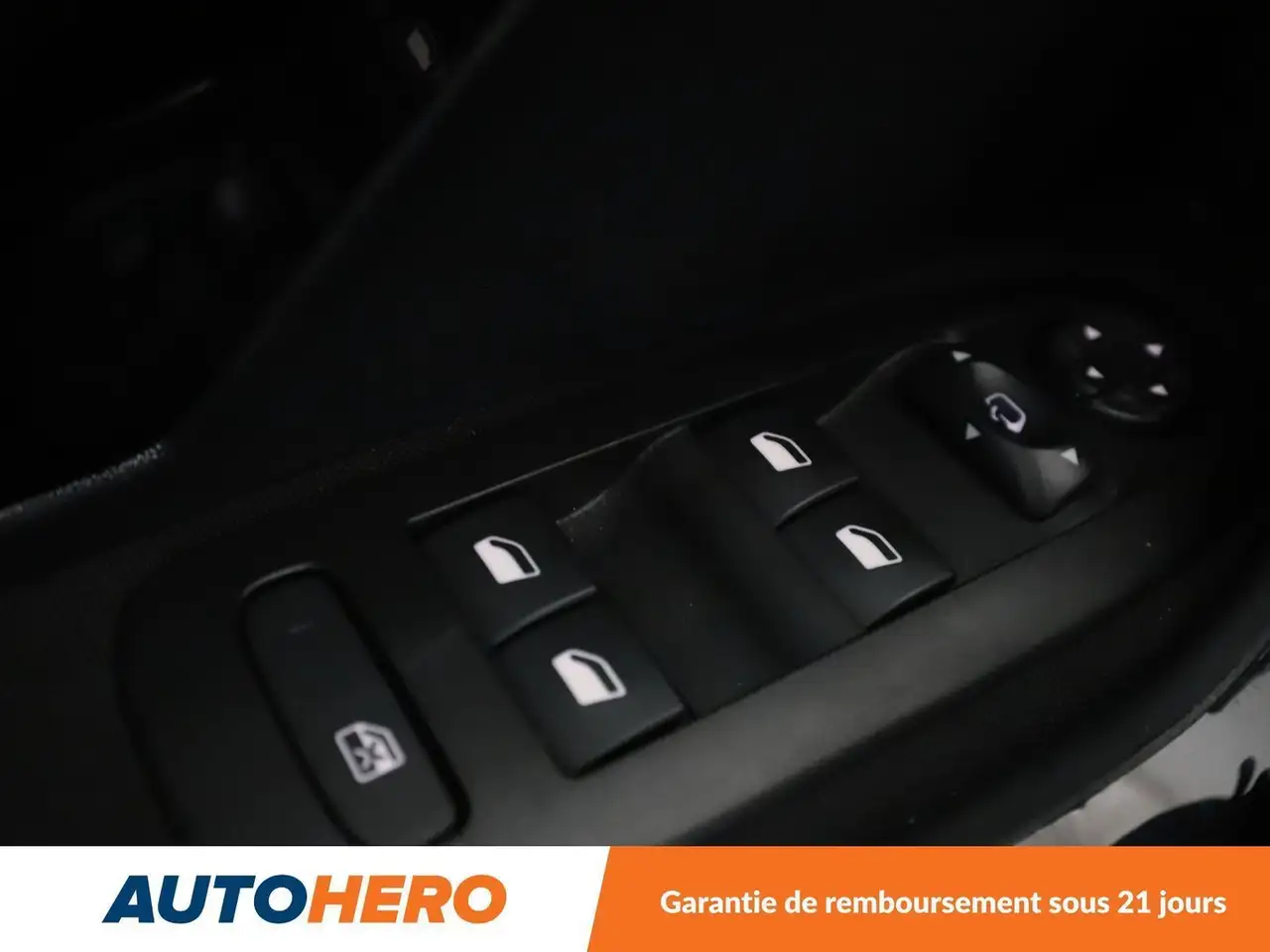Peugeot 208 208 — photo 26