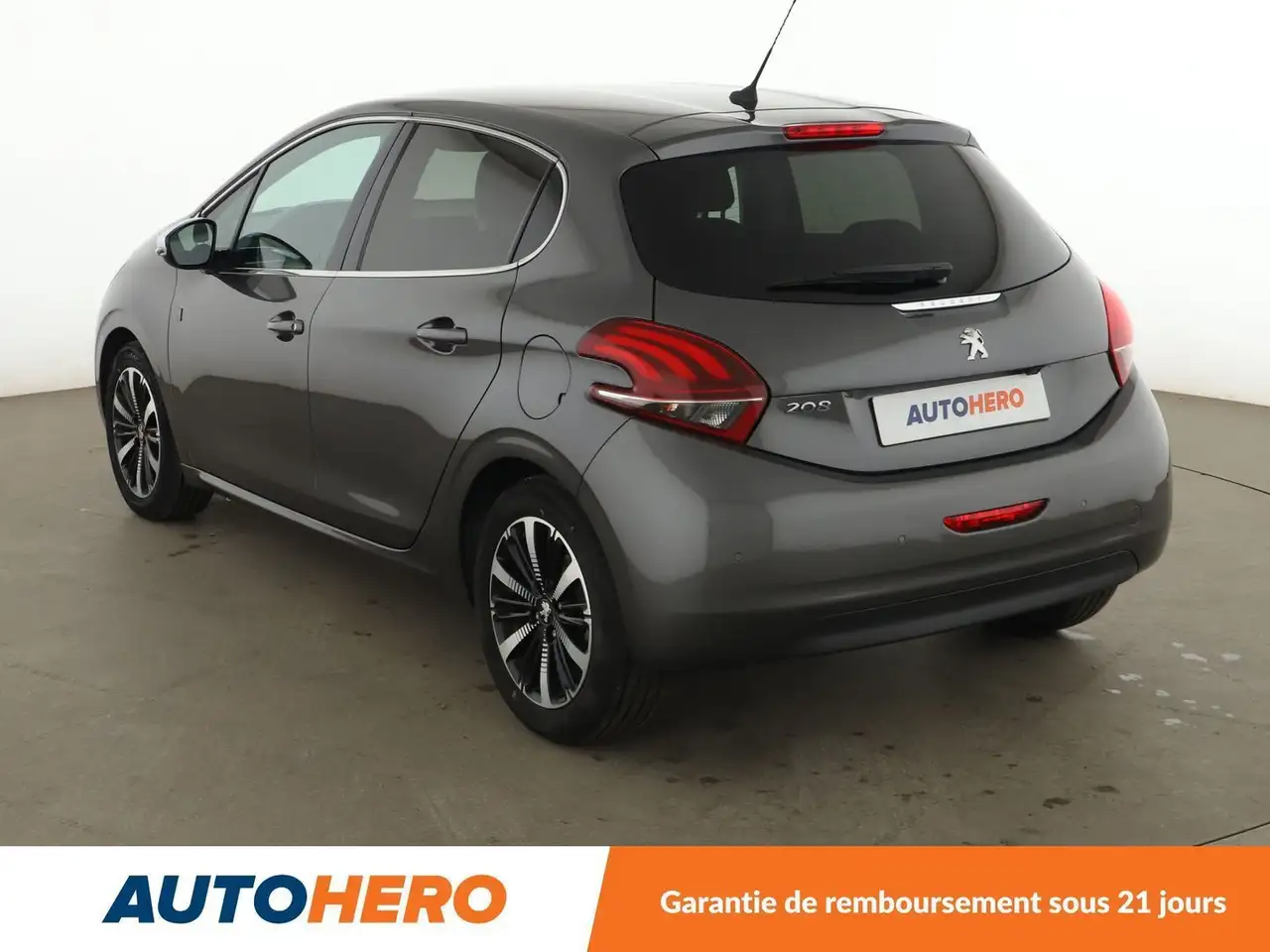 Peugeot 208 208 — photo 4