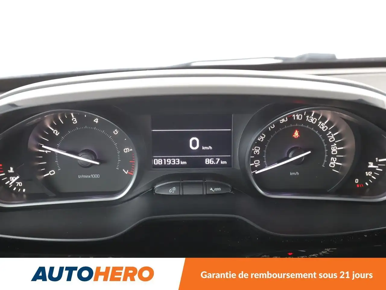 Peugeot 208 208 — photo 20
