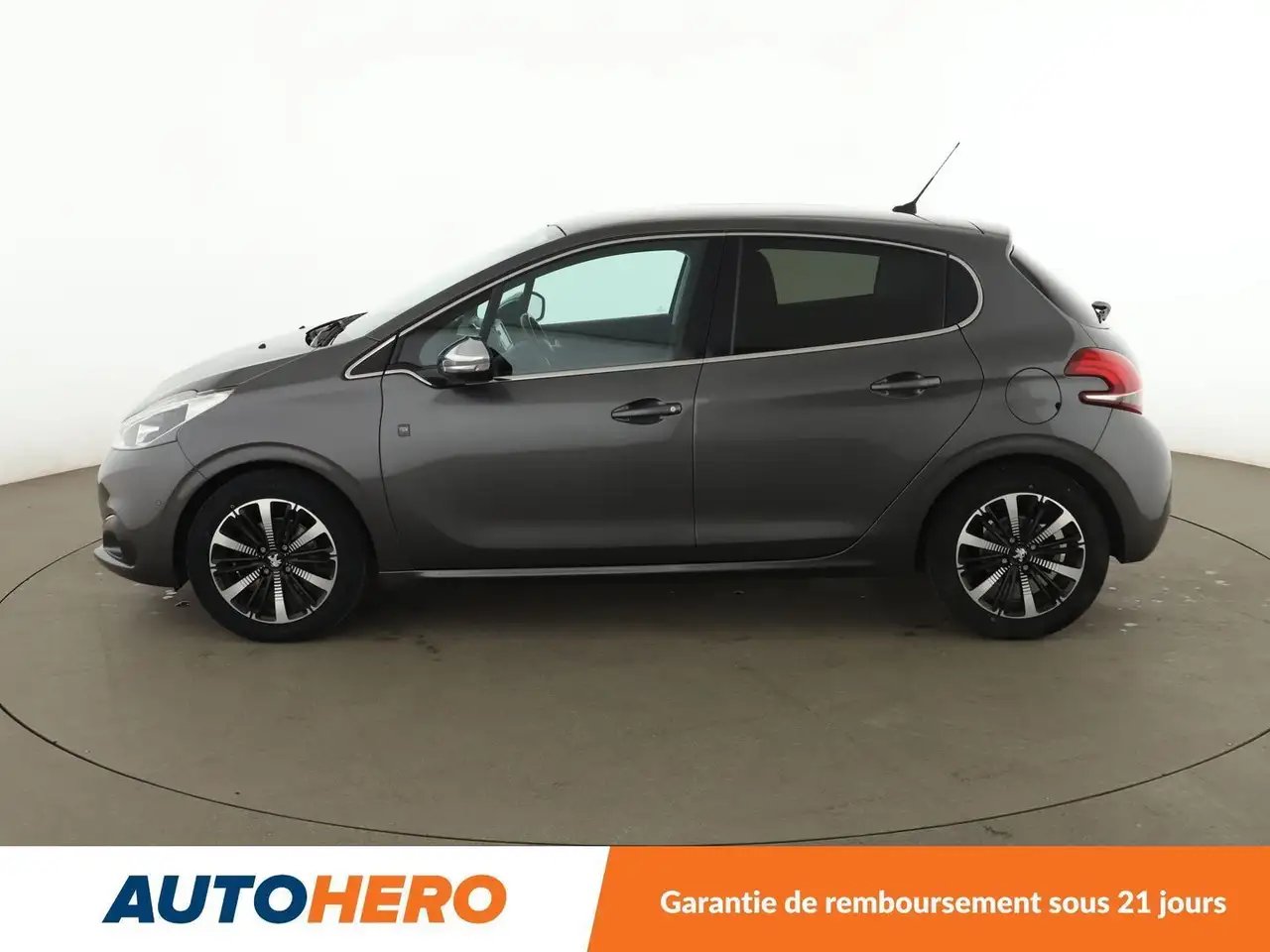Peugeot 208 208 — photo 3