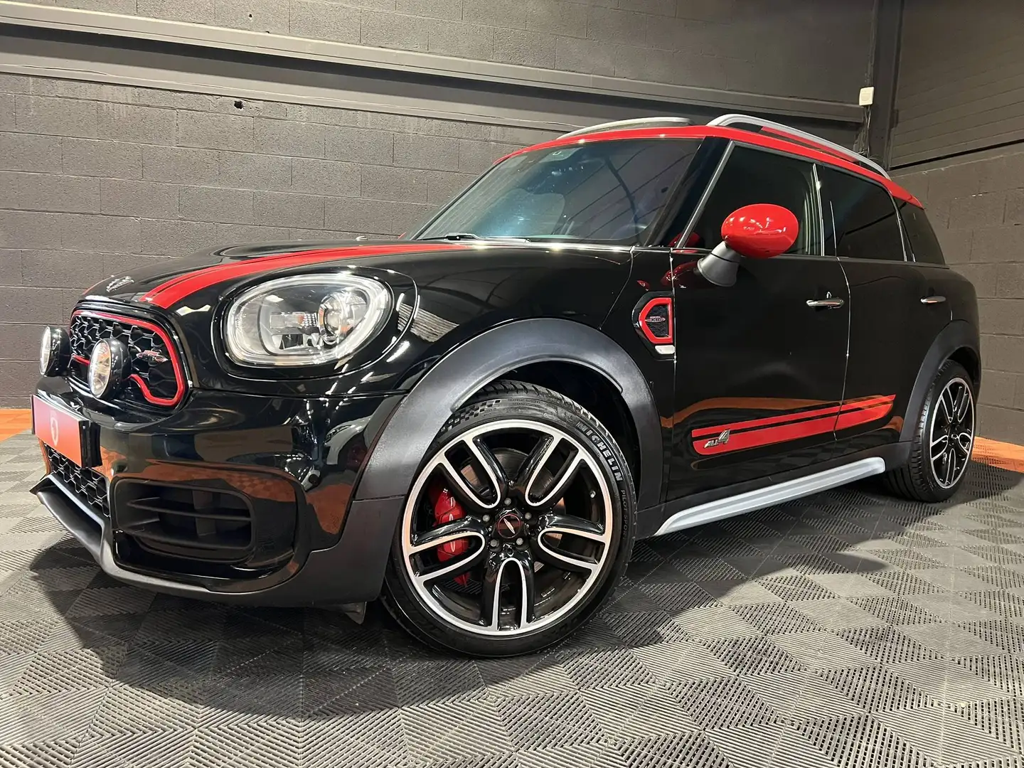 MINI II (F60) JCW 231ch ALL4 BVAS Negro - 2