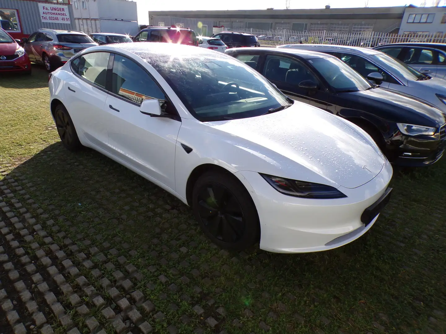 Tesla Model 3 Highland  RWD Weiß - 2