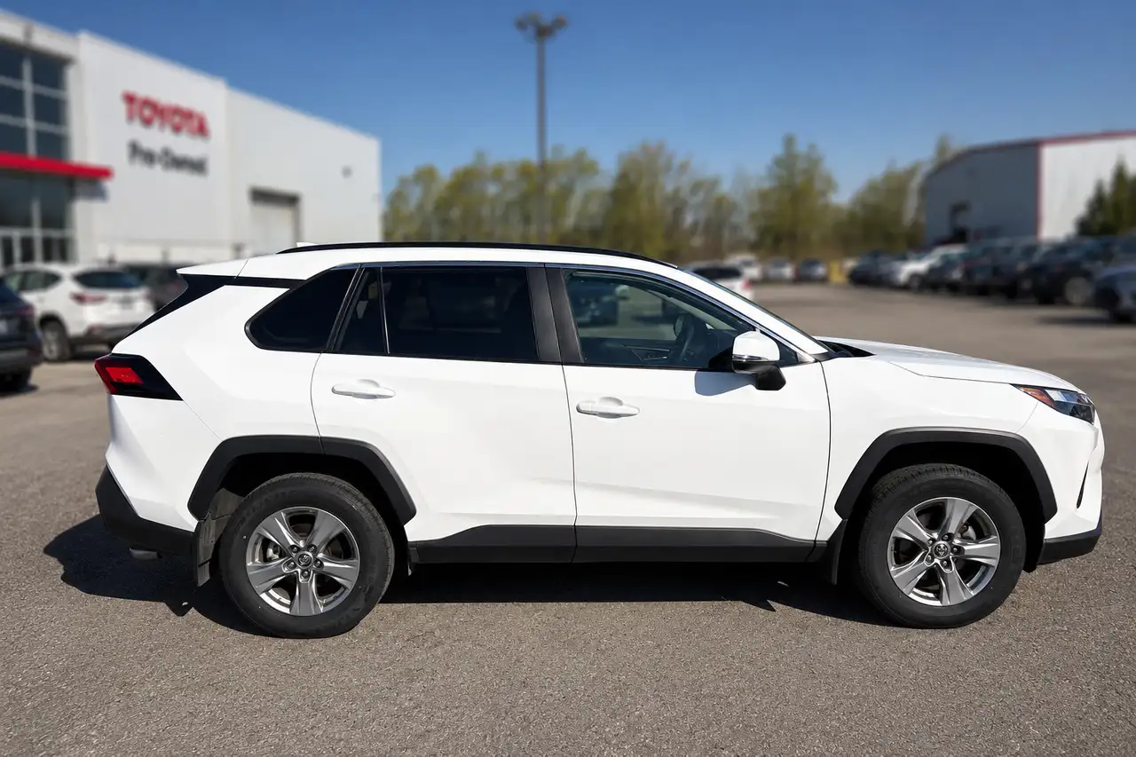 Toyota RAV 4 снимка Toyota RAV 4