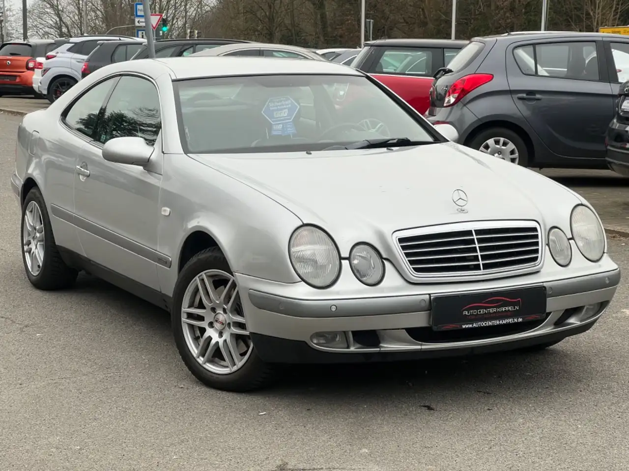 Mercedes-Benz CLK 320