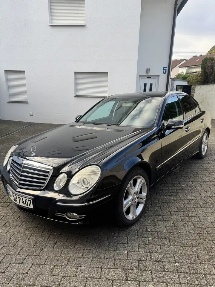 Mercedes-Benz E 200