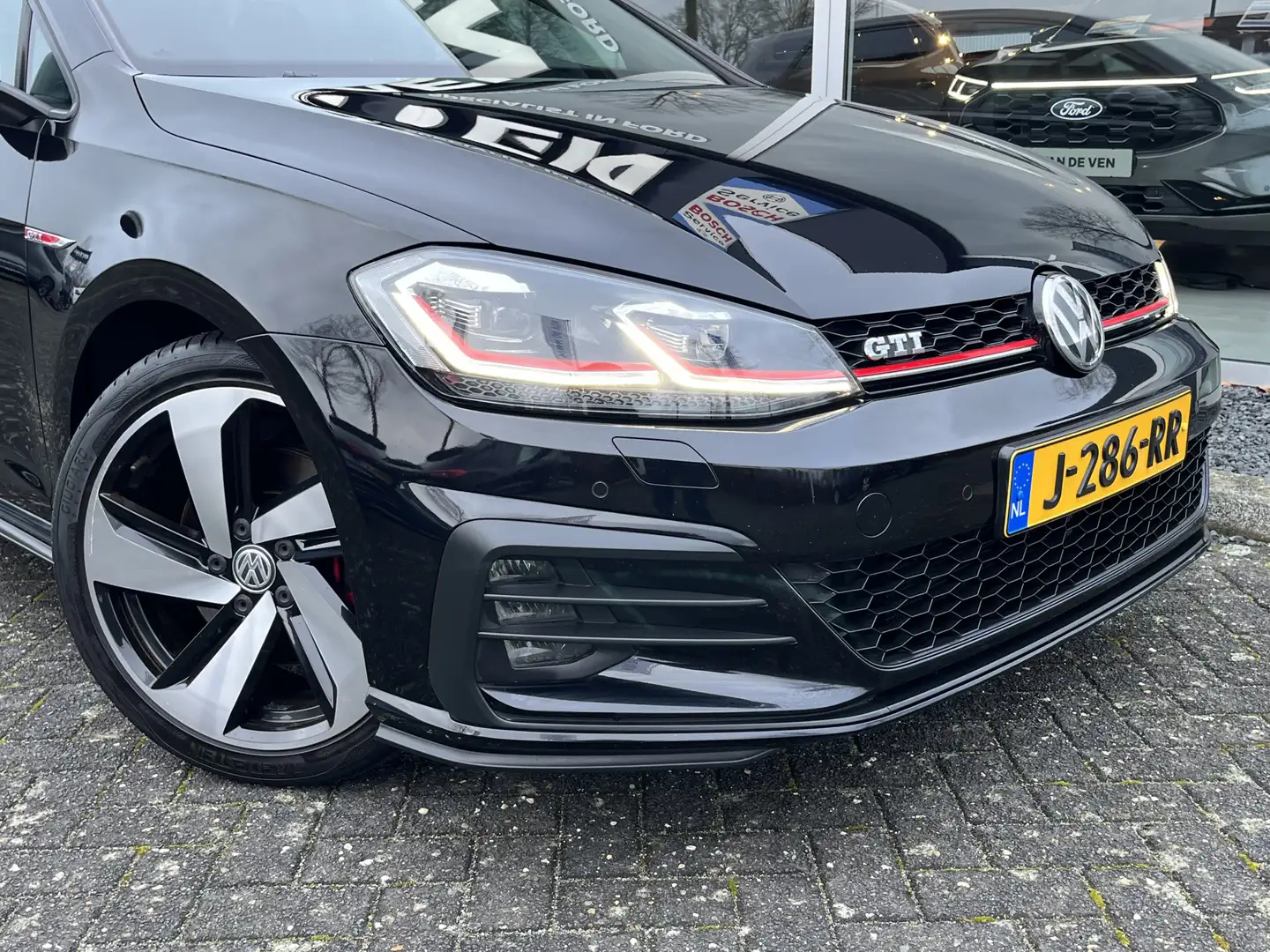 Volkswagen Golf GTI 2.0 TSI 230pk 6-bak Schwarz - 2