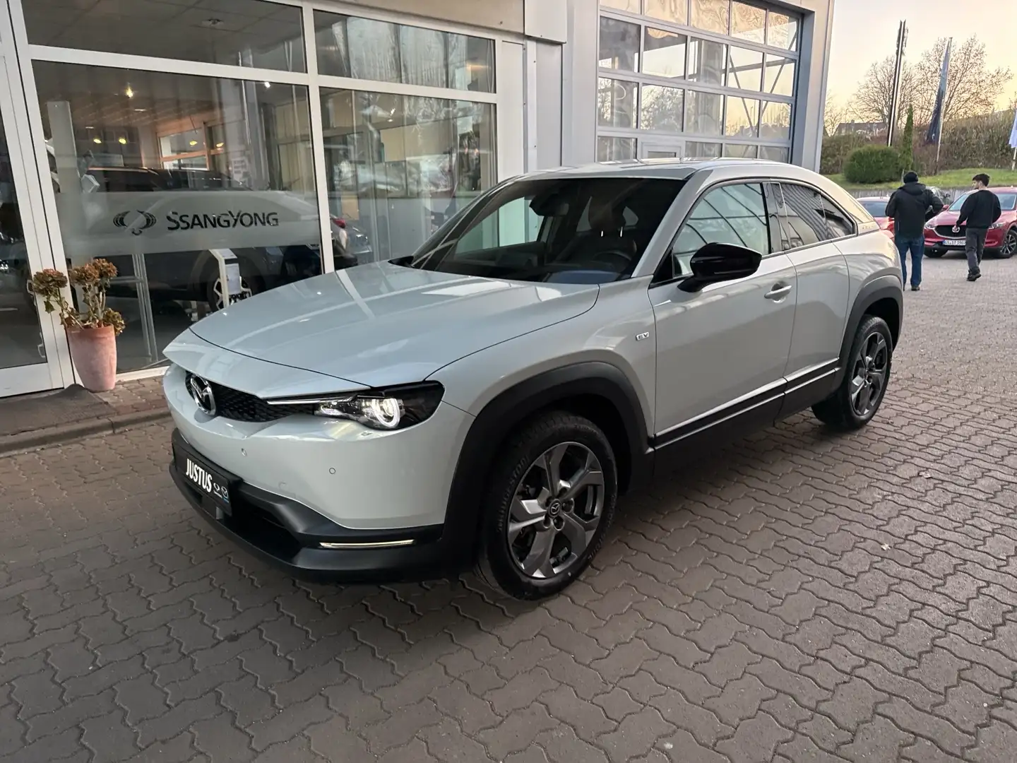 Mazda MX-30 35,5 kWh e-SKYACTIV EV 145 PS Advantage Bianco - 1