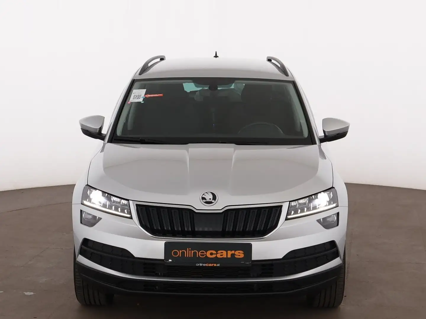 Skoda Karoq 2.0 TDI 4x4 Style Aut LED RADAR NAVI TEMP Silber - 2
