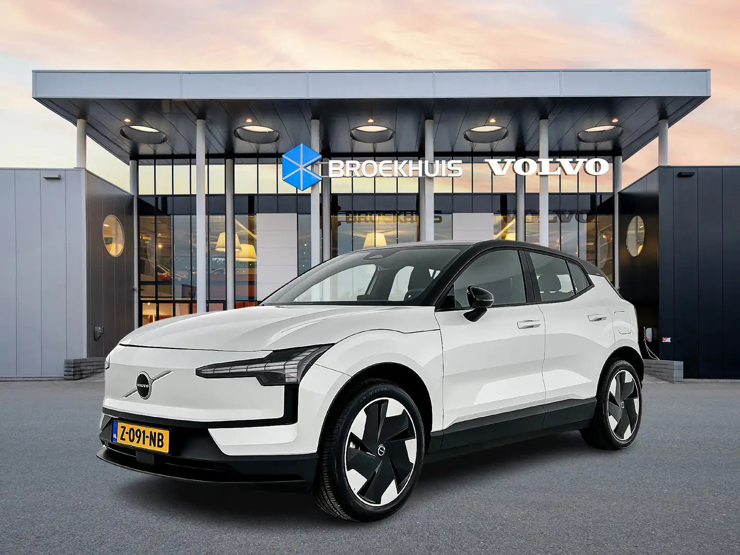 Volvo EX30 Single Motor Extended Range Plus 69 kWh | stoel/st Blanco - 1