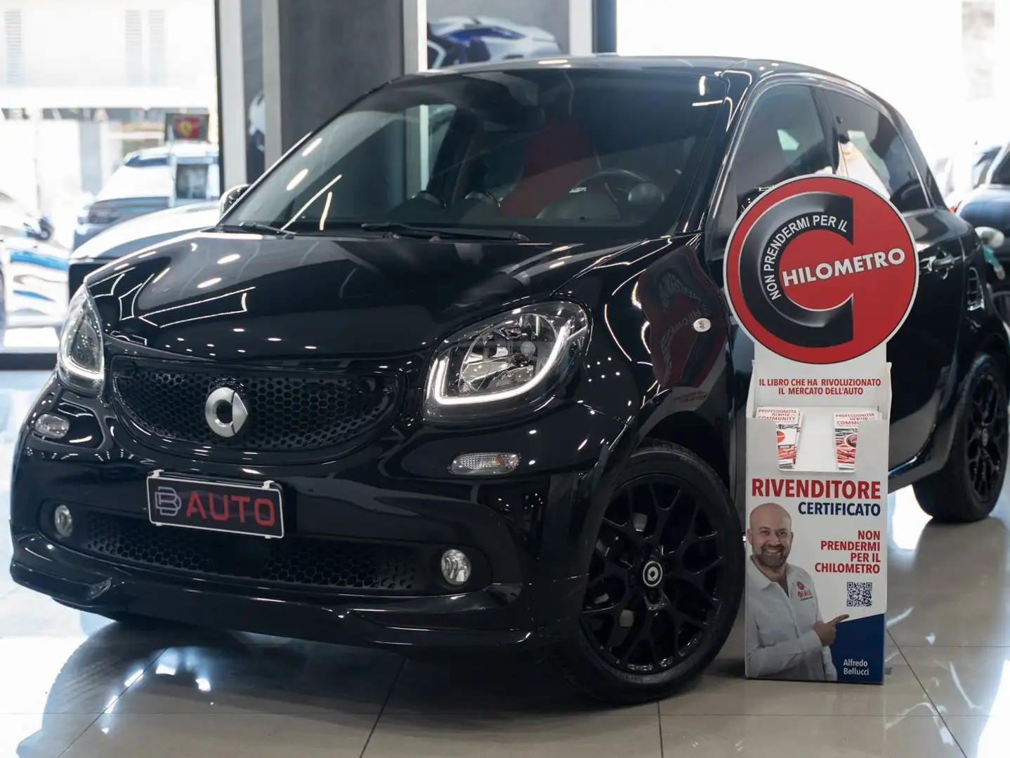smart forFour 0.9 90 CV SUPERPASSION TWINAMIC 16" NAVI LED PELLE Nero - 1