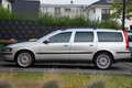 Volvo V70 2.4 / TÜV 02/26 / 8-Fach bereift / Vollleder Silber - thumbnail 4