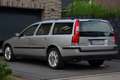 Volvo V70 2.4 / TÜV 02/26 / 8-Fach bereift / Vollleder Silber - thumbnail 3