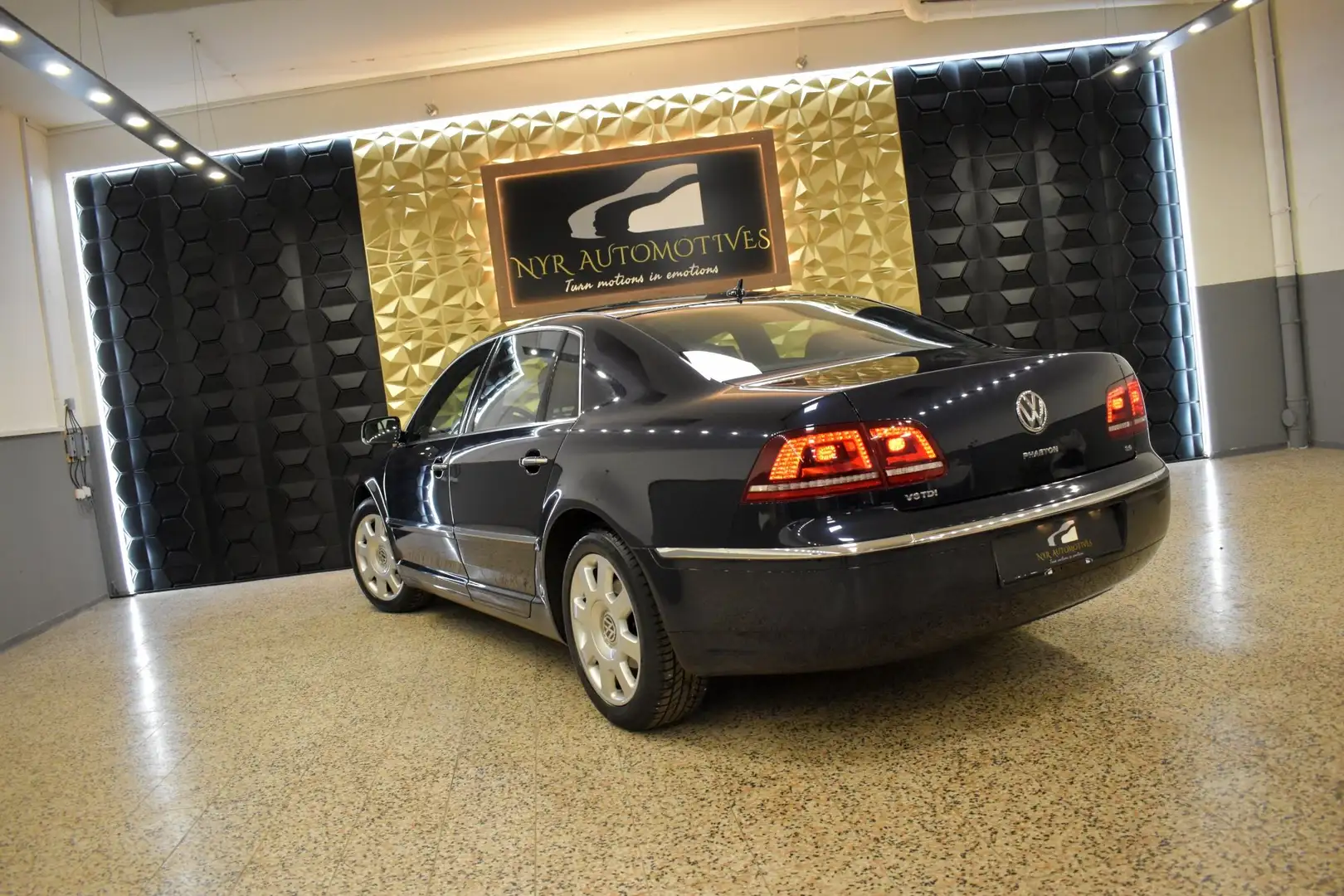 Volkswagen Phaeton 3.0 TDI 4Motion LUFT, 1. HAND, NAVI, DOPPELVRGLSNG Blau - 2