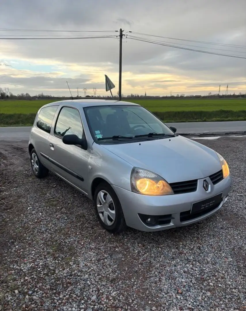 Renault Clio 1.5 Dci Campus 3 portes Gris - 2