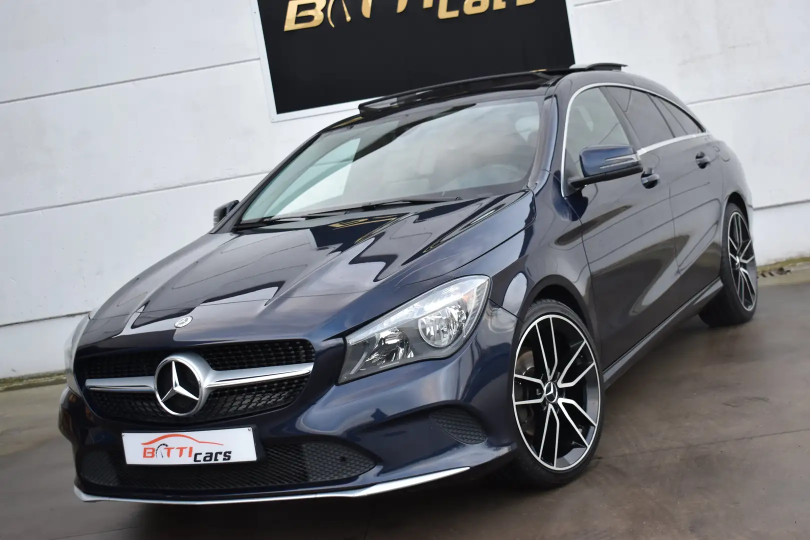 Mercedes-Benz CLA 180 SB* Navi* Pano-dak* Camera* 18" AMG-Velg Bleu - 1
