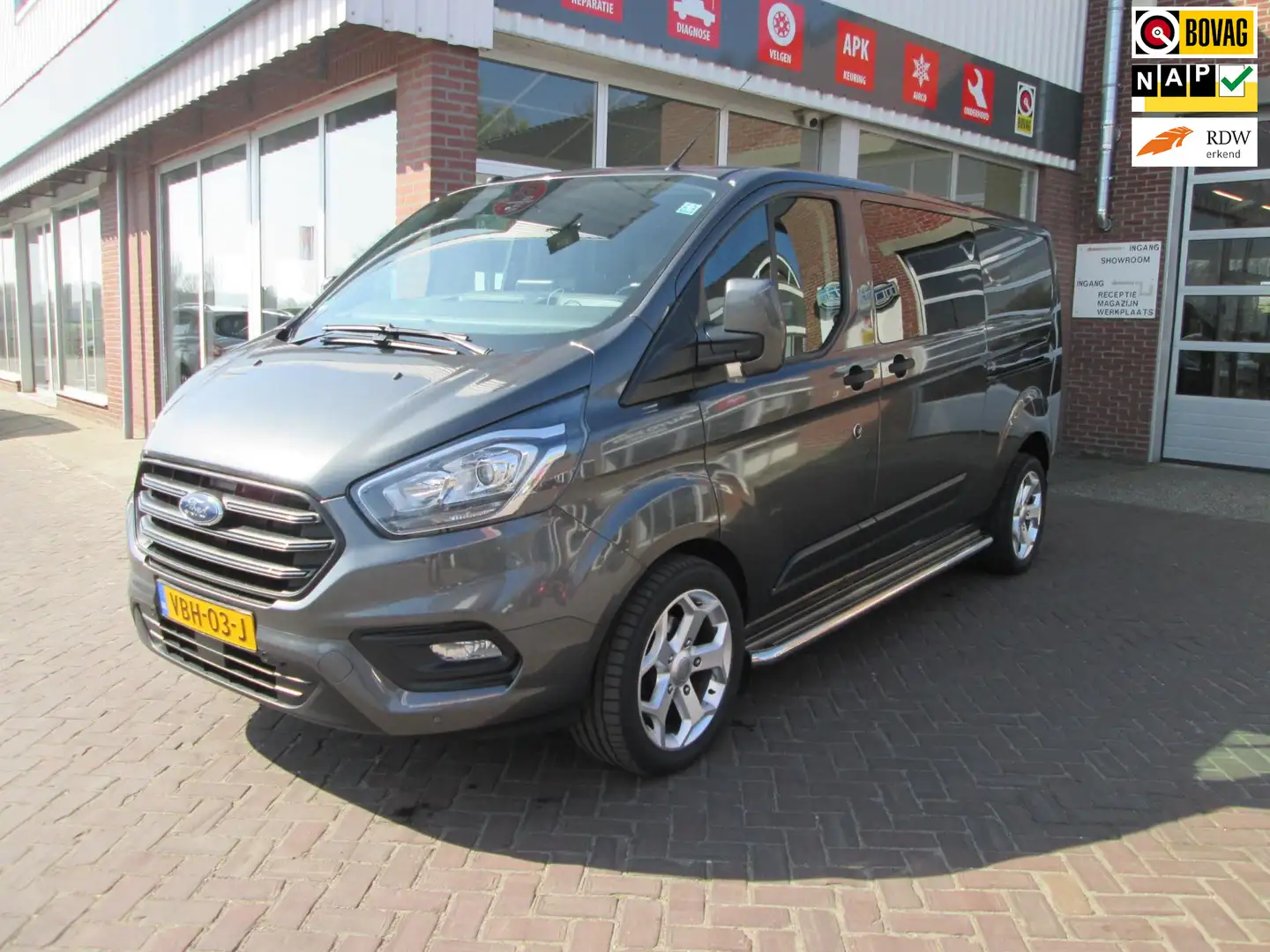 Ford Transit Custom 320 2.0 TDCI L2H1 Trend DC / carplay / automaat / Gris - 1