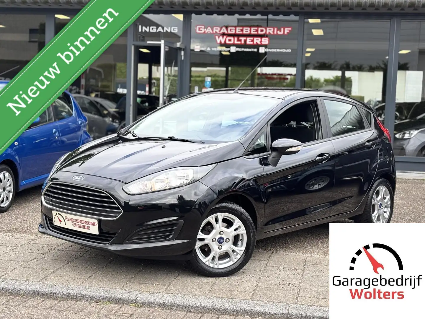 Ford Fiesta 1.25 82pk AIRCO 5DRS 1E EIGEN. STOELVERWARM. Zwart - 1