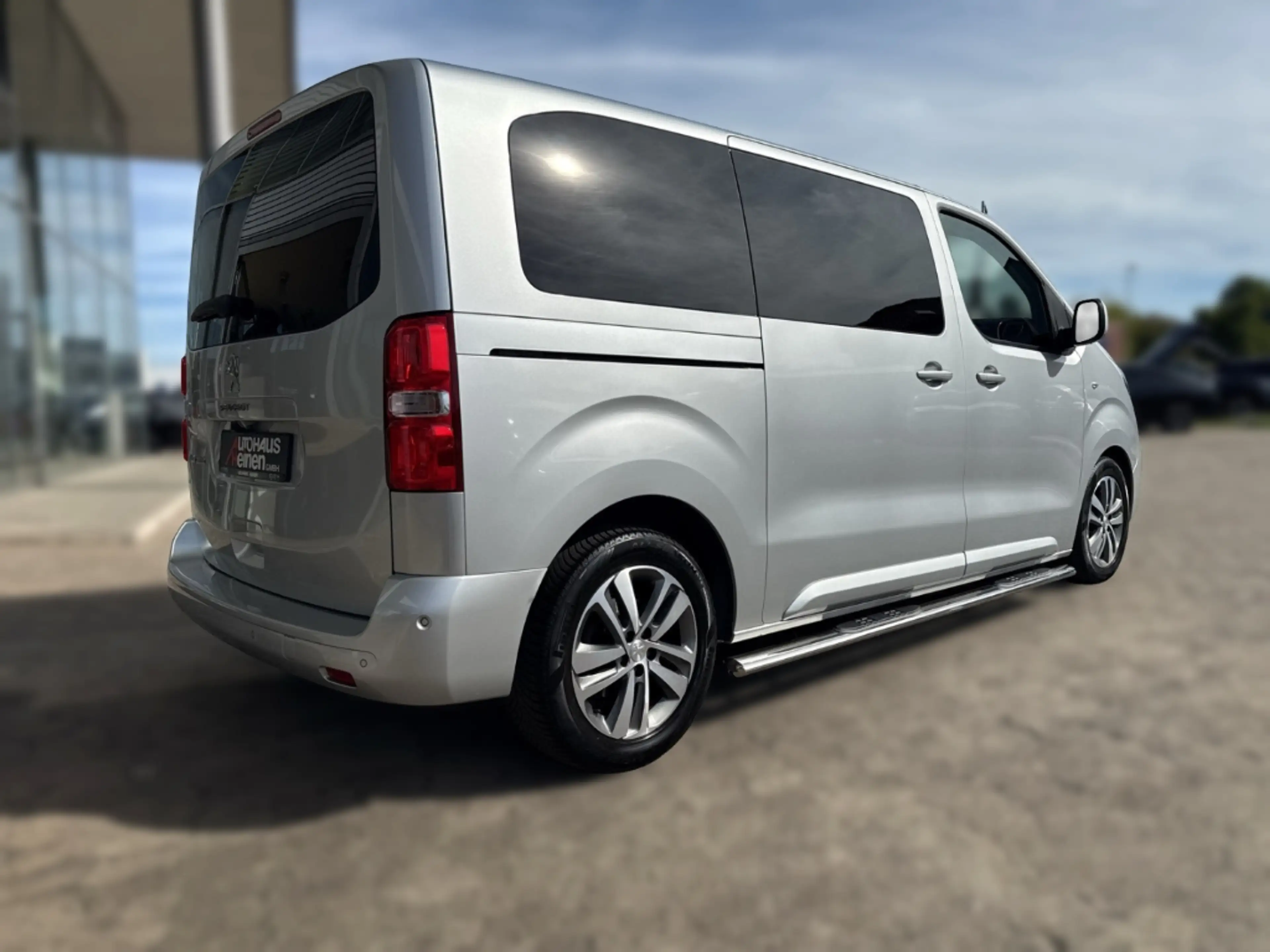 Peugeot Traveller Active L2 AHK AT-Motor 0KM Navi Klimaautom SHZ Tot — photo 5