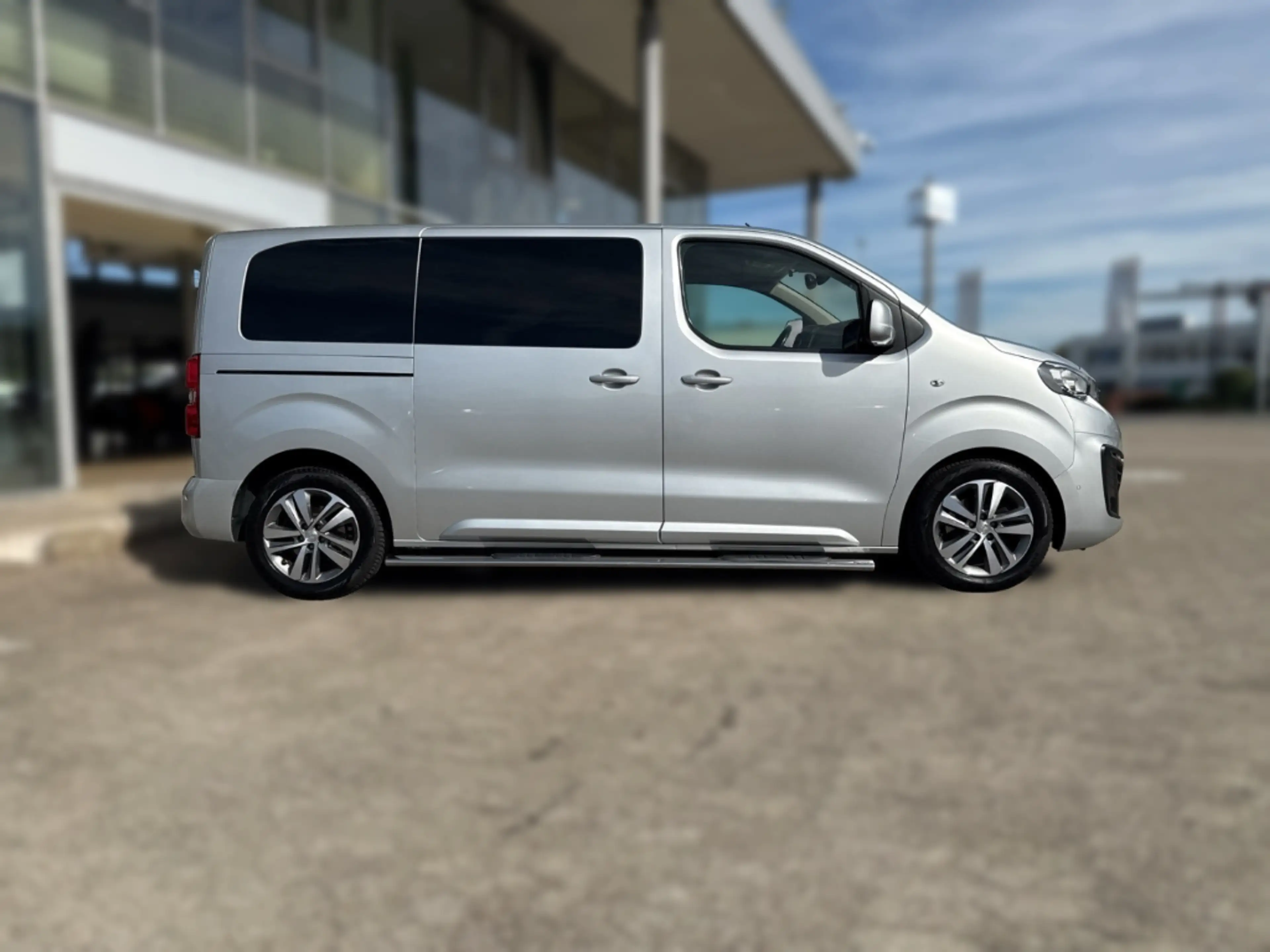 Peugeot Traveller Active L2 AHK AT-Motor 0KM Navi Klimaautom SHZ Tot — photo 6