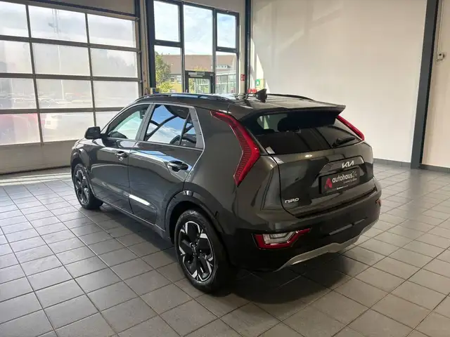 Kia E-Niro view 4
