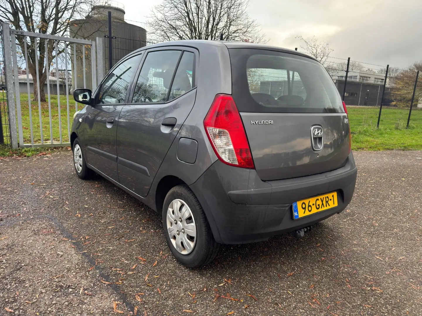 Hyundai i10 1.1 Pure Grijs - 2