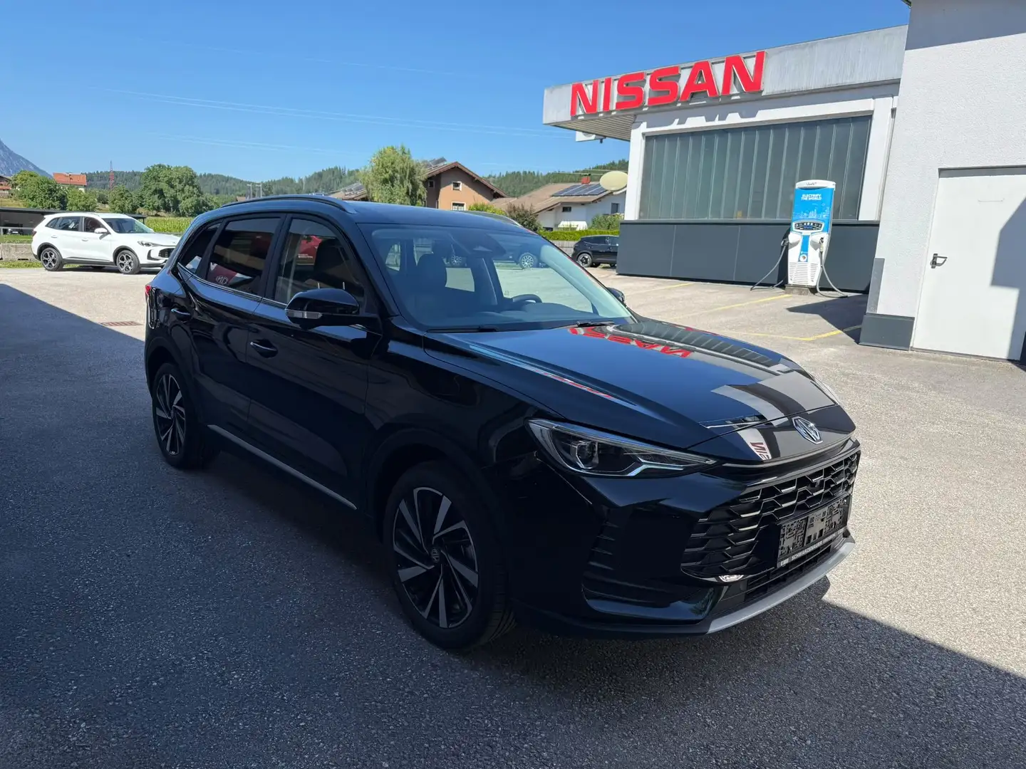 MG ZS Hybrid+ Luxury Schwarz - 1