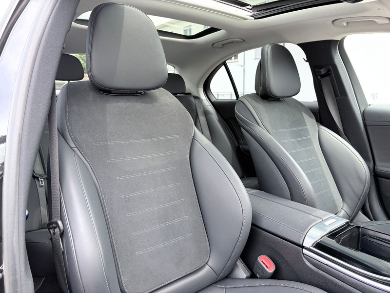 Mercedes-Benz C 300 d AMG Line PANO/DISTRONIC/360°/STANDH./19" — photo 11