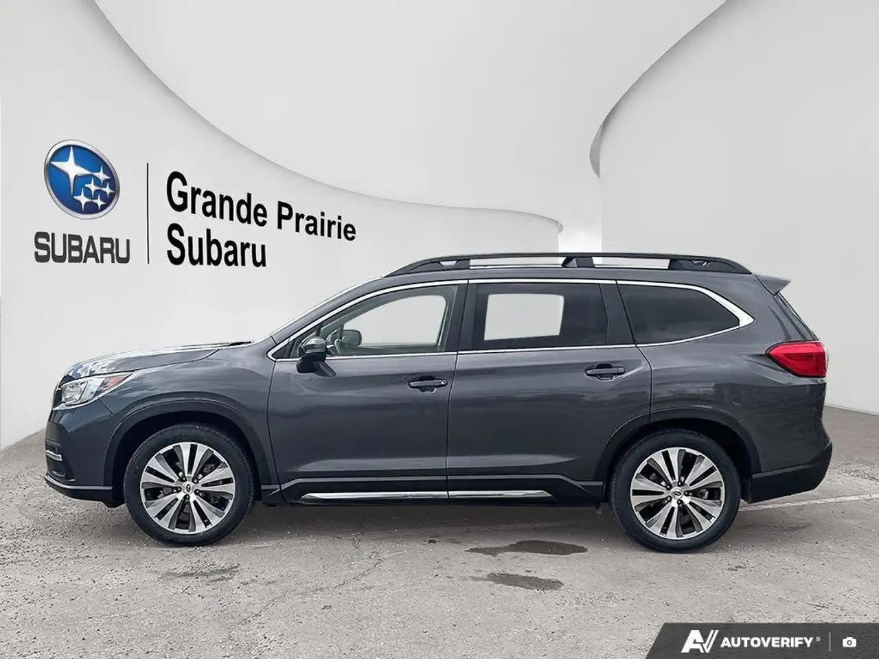 Subaru Ascent photo Subaru Ascent