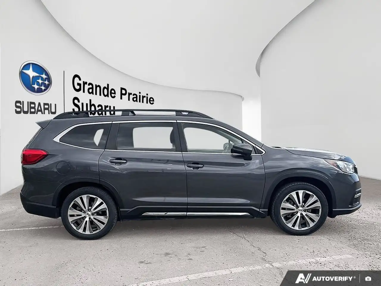 Subaru Ascent photo Subaru Ascent