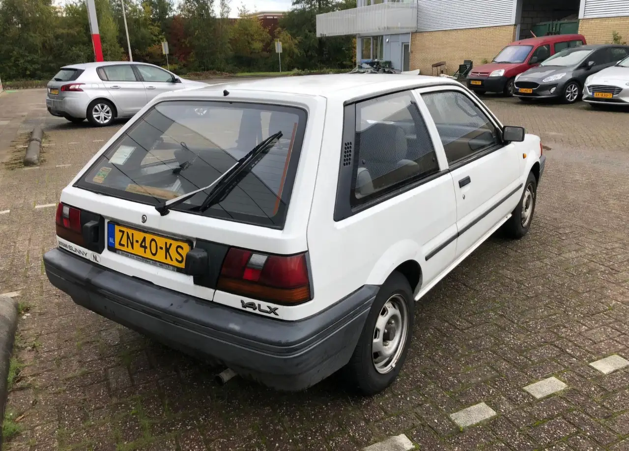Nissan Sunny 1.4 Automaat 29km nap 1ste eigenaar, foto 2