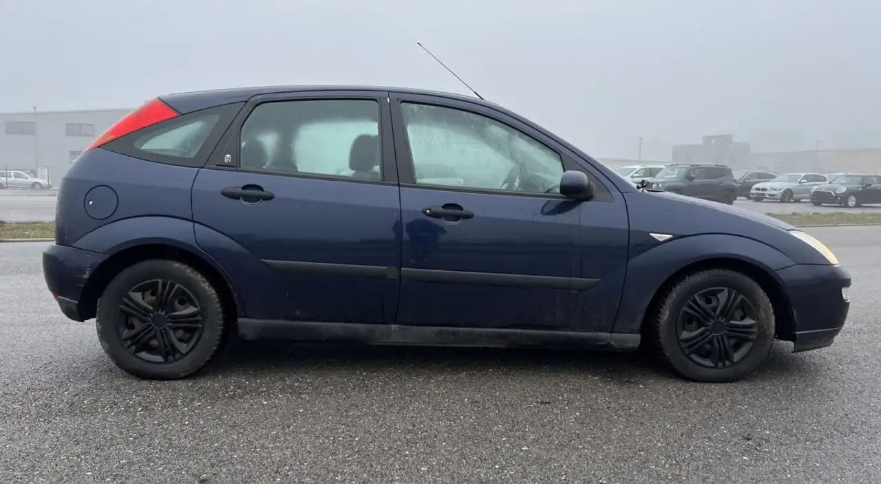 Ford Focus Ghia 1.8 Tdci Export oder für Teile, foto 3