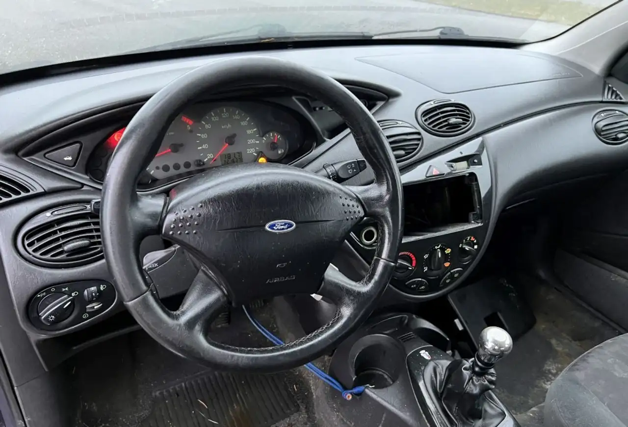Ford Focus Ghia 1.8 Tdci Export oder für Teile, foto 6