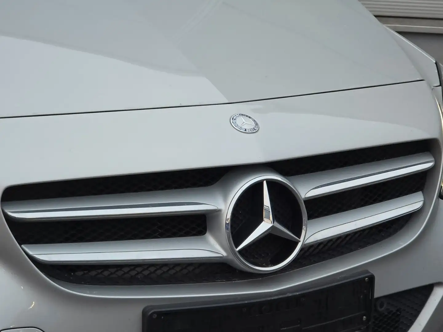 Mercedes-Benz B 200 (Automatik/Leder/Kamera) Zilver - 2