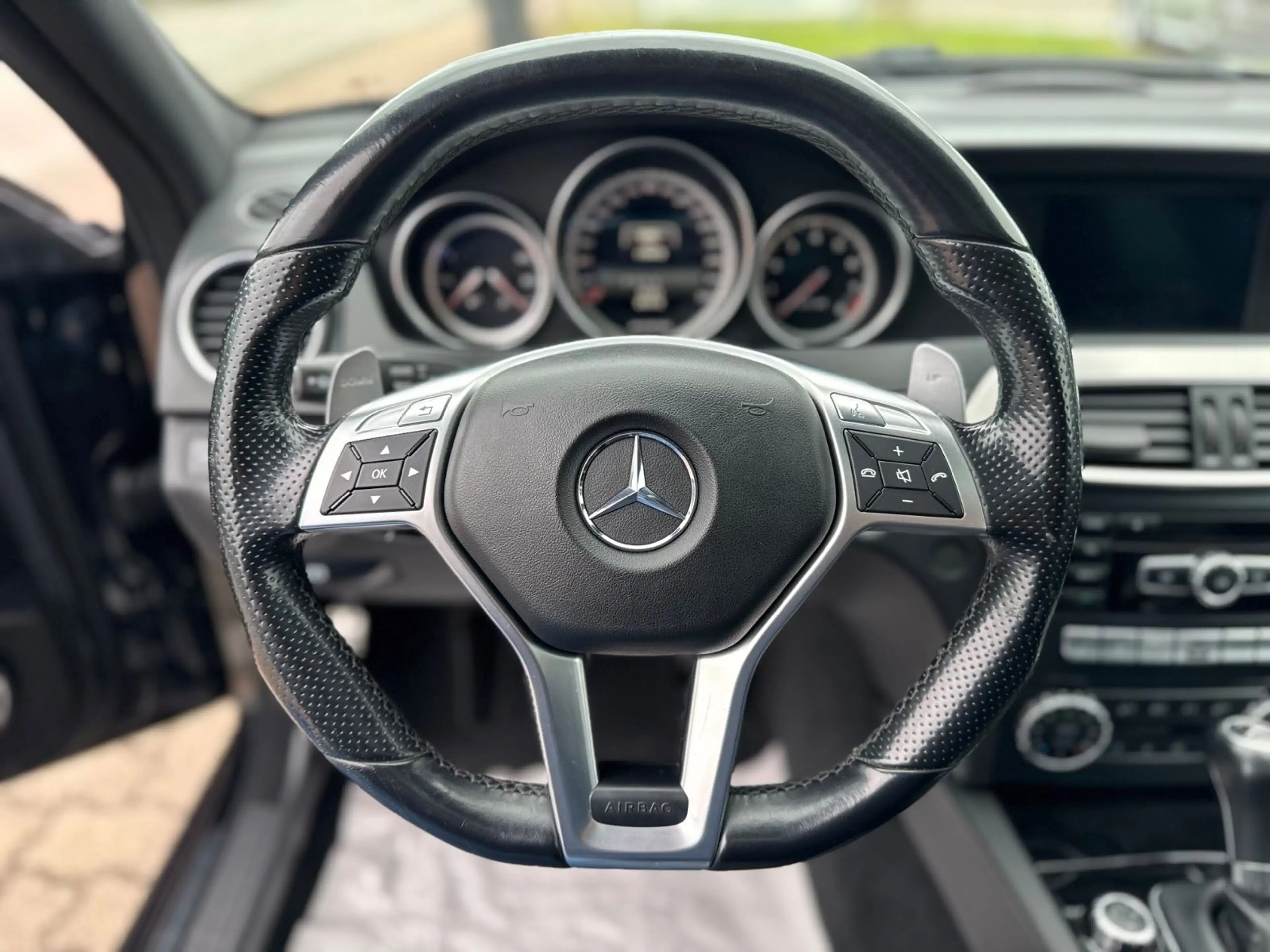 Mercedes-Benz C 63 AMG SHZ/TEMP/KLIMA Gewerbe/Export — photo 14