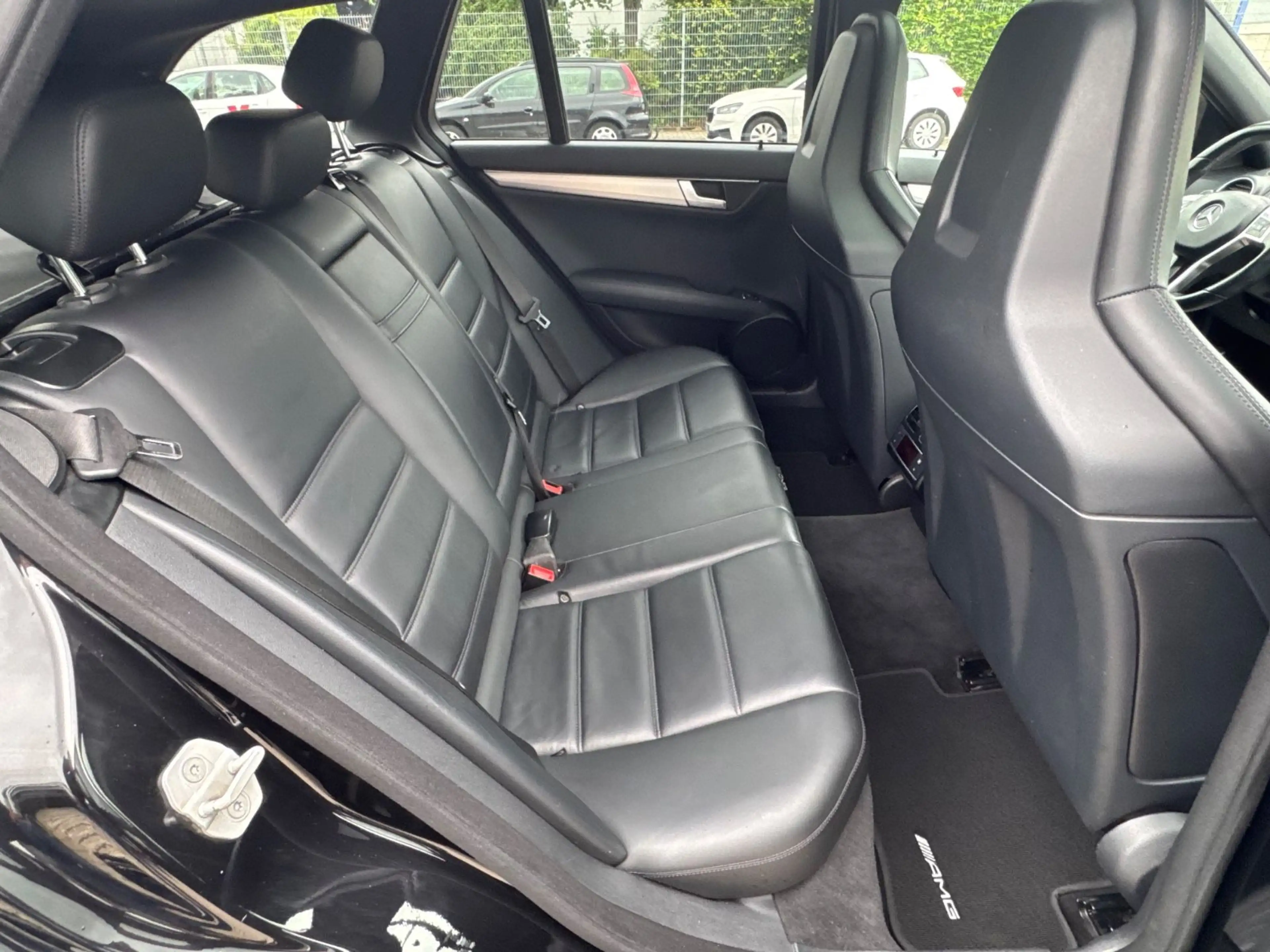 Mercedes-Benz C 63 AMG SHZ/TEMP/KLIMA Gewerbe/Export — photo 11
