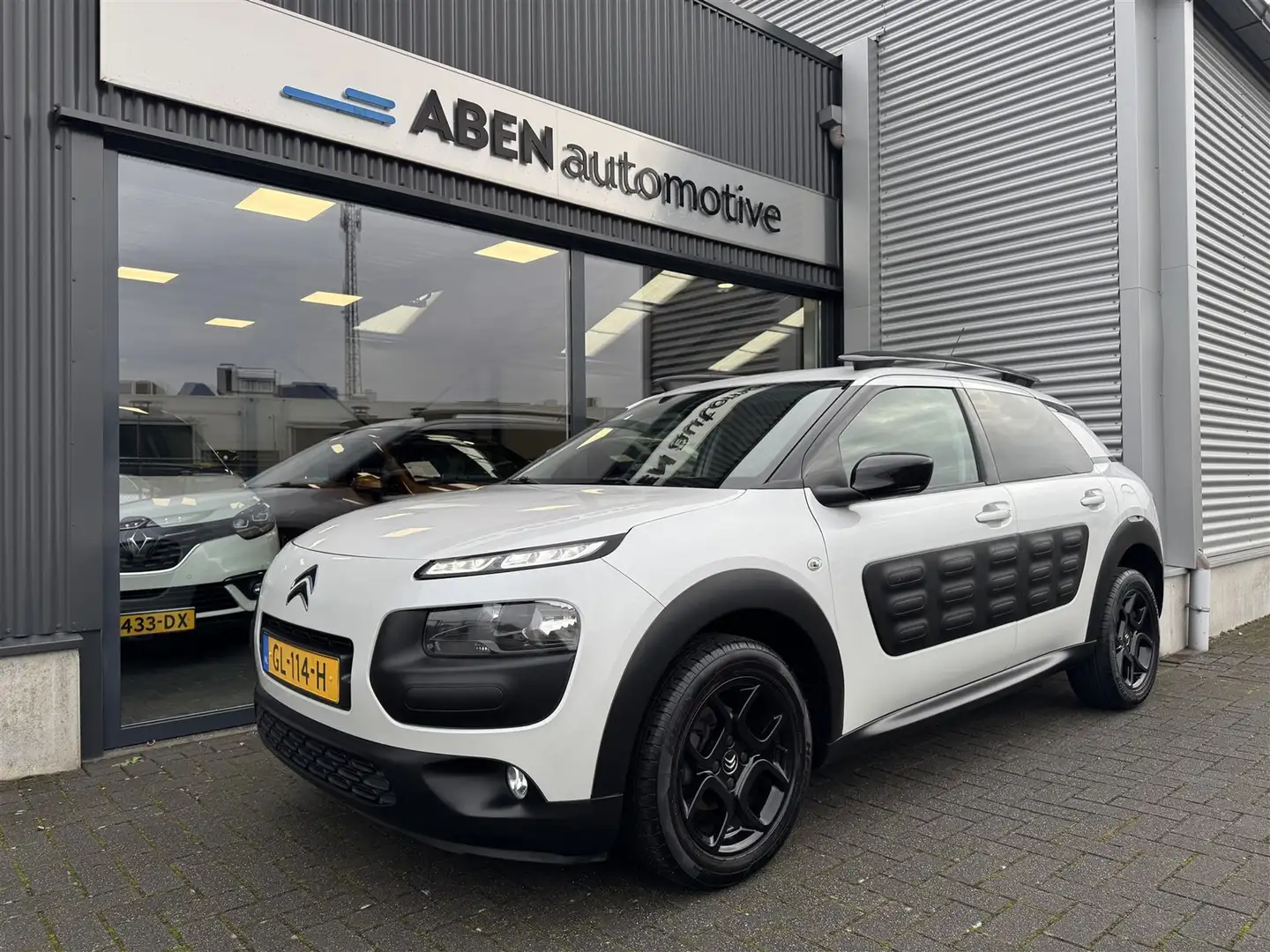Citroen C4 Cactus Puretech 82 Shine automaat (NAVI|CAMERA|16"|CRUISE Wit - 2