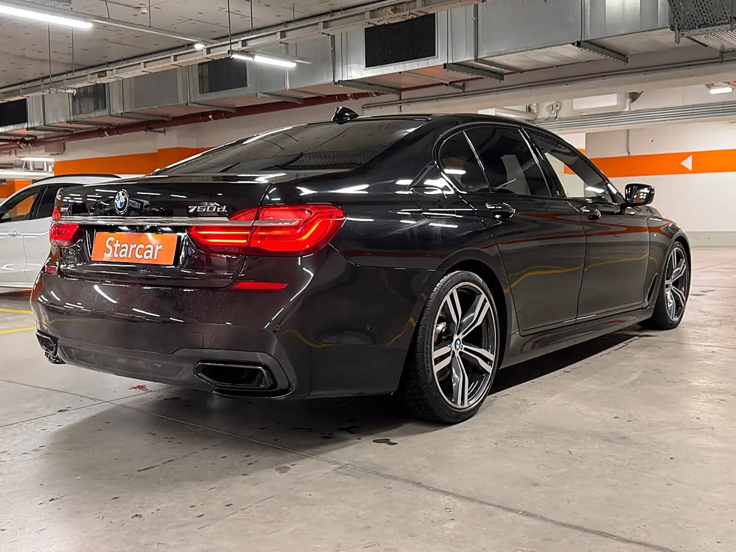 BMW 750 d xDrive ///M-SPORT PAKET/// Schwarz - 2