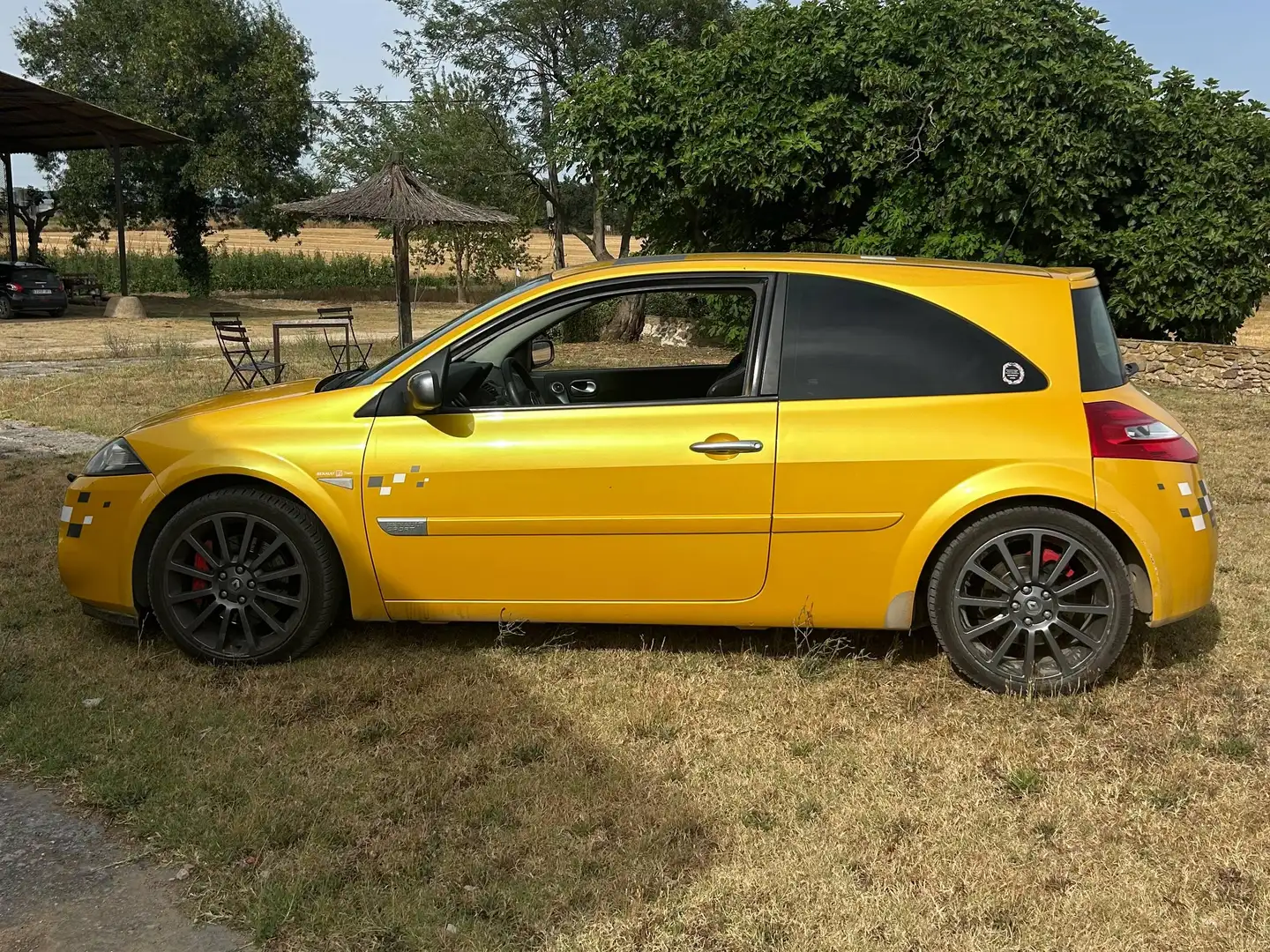 Renault Megane Renault Megane II RS F1 Team R26 2.0 Turbo 230 CV Amarillo - 1