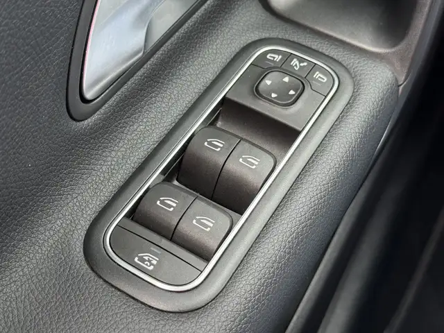 Mercedes-Benz A-Class view 9