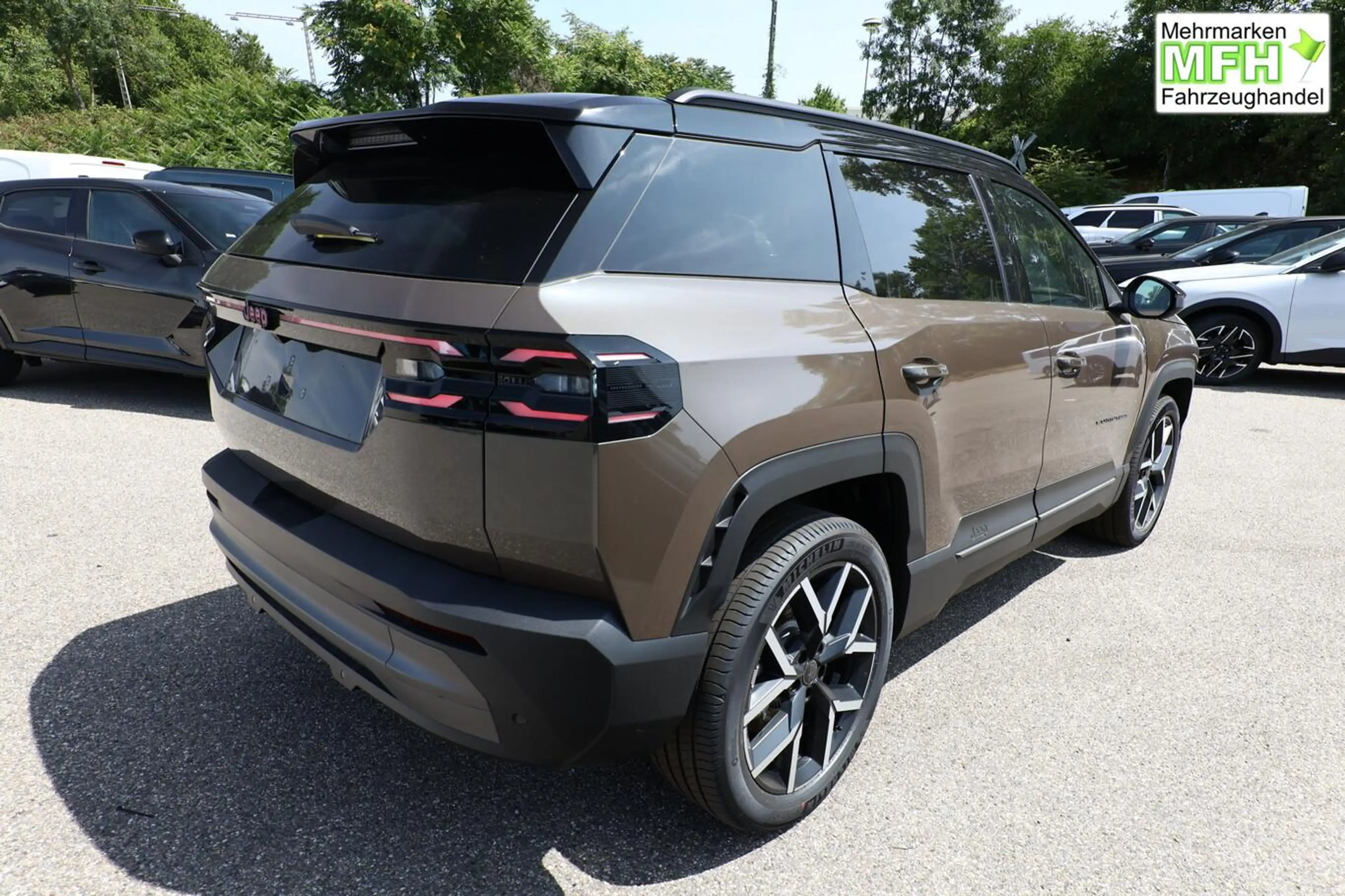 Jeep Compass First Edition 74kWh Nav Matrix eHk 360°K 157 kW... — photo 2