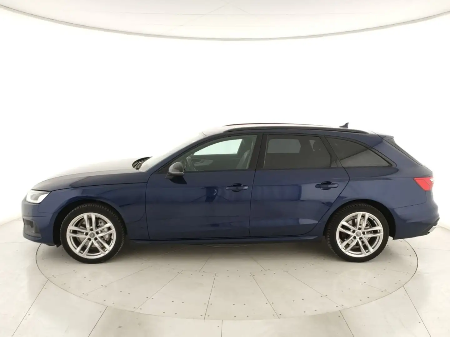 Audi A4 Avant 40 2.0 tdi Business Advanced 190cv s-tronic Blu/Azzurro - 2