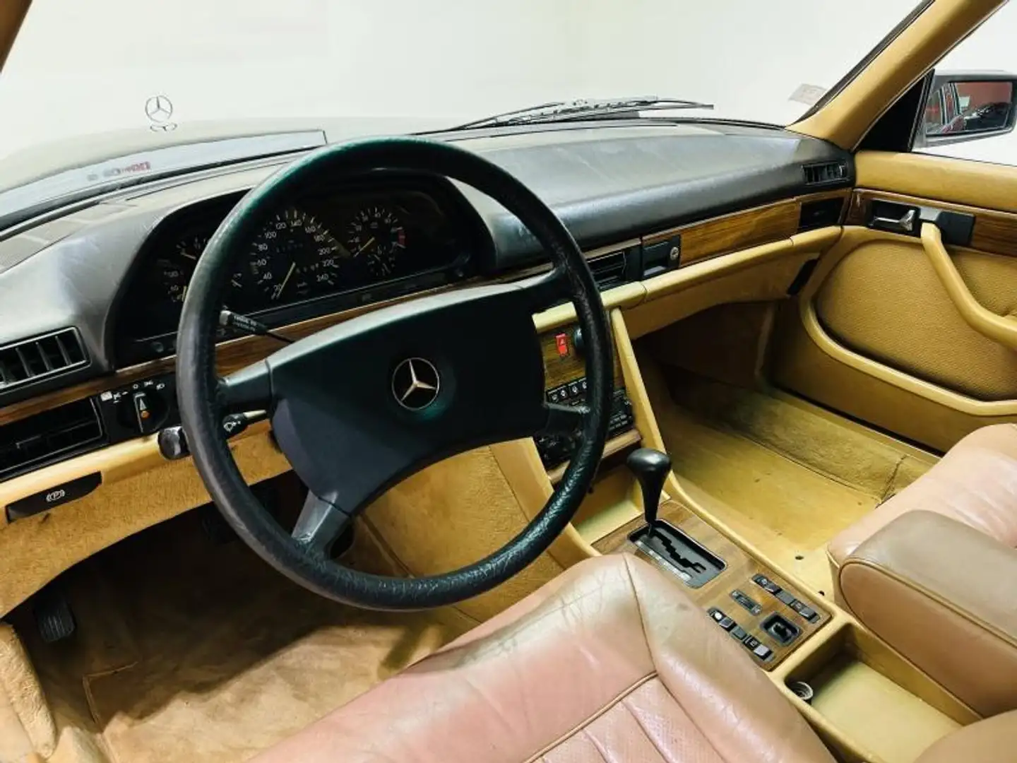Mercedes-Benz 500 SEL - 2