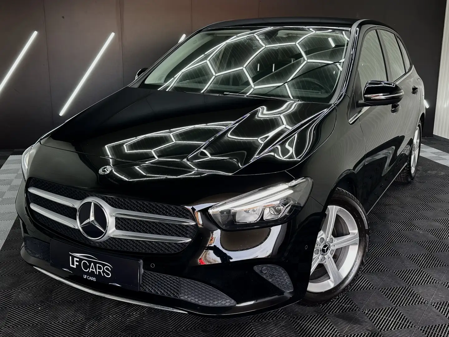 Mercedes-Benz B 180 Schwarz - 1