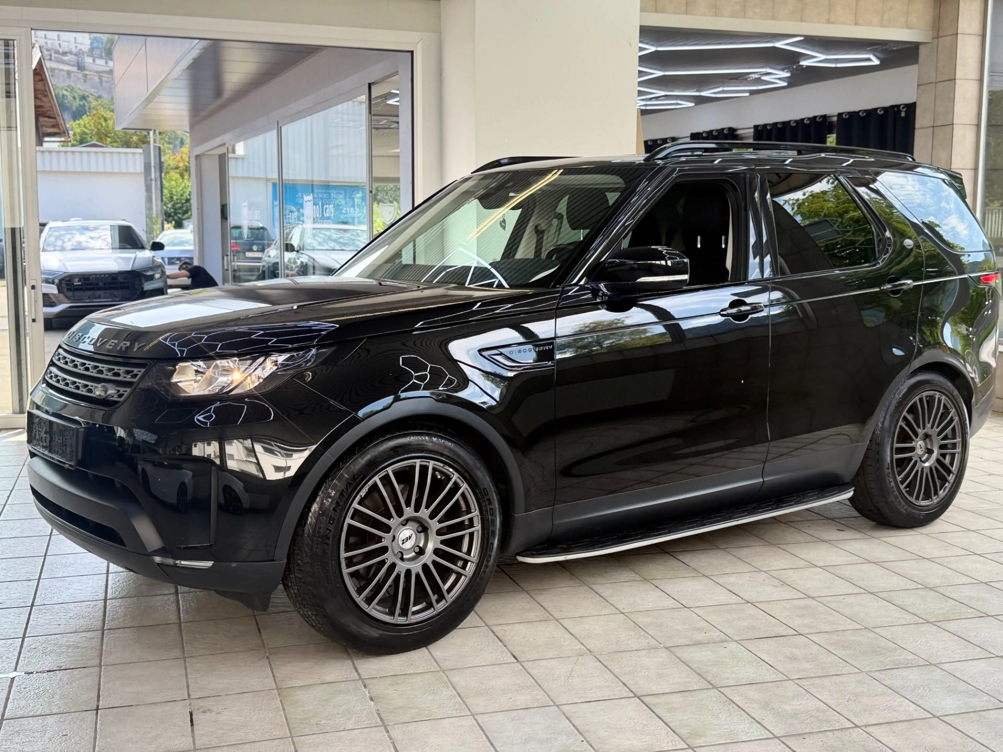 Land Rover Discovery 5 2.0 TD4 S Start/Stopp — photo 13